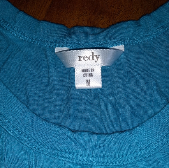 2 Ladies Tank Tops - Picture 6 of 7